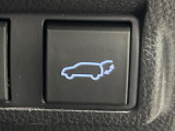 【パワーバックドア】スマートキーや運転席のボタンを押すだけでリアゲートが自動で開閉します!荷物を持っている時や、高い位置にあるバックドアを閉める際に便利な機能です♪