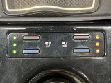 【シートヒーター&ベンチレーション】夏場は涼しい風でお尻や背中の熱やムレを防ぎ、冬はエアコンよりも早く温まってポカポカに!季節を問わず快適に過ごせます。