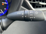 【オートライト(AUTO)】外の明るさをシステムが感知して、自動でヘッドライトが点灯します!ヘッドライトをつけ忘れを防ぐ便利機能です。