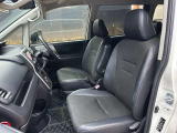 車内もキレイで嫌な臭いもありません☆車内の臭い、汚れが気になる方は内装のスチームクリーナーも施工可能です♪