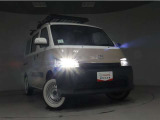 高輝度で点灯速度が速く、しかも消費電力の少ないLEDヘッドライトが装備されています!LEDの明るい光が走行中の視界の確保をサポートして、夜のドライブがより楽しく安全に運転できます♪