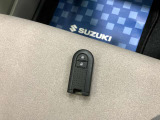 【スマートキー】キーをポケットやカバンに入れたままでもドアの施錠・開錠ができ、雨の日や荷物の多い日に大活躍!