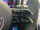 メモリー付きパワーシートが装備されている車両はシートの位置・ドアミラーの角度・ハンドルの位置を3名まで記憶出来ます。