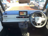 ご納車時には再度洗車・室内清掃を行い展示中についてしまった汚れも落として気持ち良くお乗りいただける状態にして納めさせていただきます!