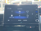 好きな音楽をクリアな音質で楽しめます。ラジオ、CD、SDカードなど、多様なメディアに対応しているので、車内での時間も快適になります。