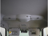 天井にはスリムサーキュレーター装備☆空気を循環してくれるので後席も快適に過ごして頂けます。