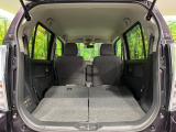 普段のお買い物や通勤、送迎等に十分な荷室スペースを確保しております。セカンドシートを倒すと、大きな荷物の積載も可能です♪