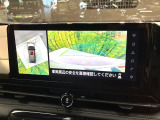 【アラウンドビューモニター】専用のカメラにより、上から見下ろしたような視点で360度クルマの周囲を確認することができます☆死角部分も確認しやすく、狭い場所での切り返しや駐車もスムーズに行えます。