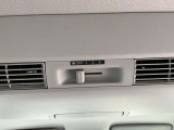 天井に車内の空気を循環させるサーキュレーターを装備