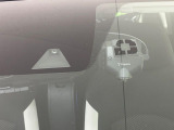 【ドライブレコーダー】ドライブレコーダー装備!走行中はもちろん、あおり運転や事故に遭遇した際、映像で記録し、万一のリスクに備えます。※記録用SDカードはお客様ご自身でご準備いただく必要があります。