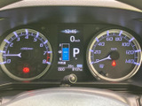 視認性の高いメーターが、運転に必要な情報を分かりやすく表示します。走行距離も確認できます。丁寧なメンテナンスが感じられます。