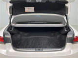 トランク開閉時にボタン1つで操作できるパワーバックドアを搭載!荷物乗せ降ろしがラクラク☆