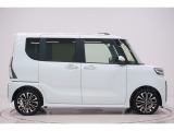 県内13店舗にて常時500台以上ダイハツ車を展示中です。見て、触って、納得のいく一台をぜひ見つけてください。