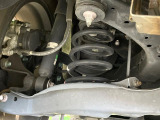 お車を安心してお乗りいただく為には、足回りの定期点検が欠かせません。サービスサポート(有償保証)では無料点検もご提供しており、安心のカーライフをお過ごしいただけるサポート体制が整っています。