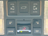 【パワーバックドア】スマートキーや運転席のボタンを押すだけでリアゲートが自動で開閉します!荷物を持っている時や、高い位置にあるバックドアを閉める際に便利な機能です♪