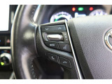 【ステアリングスイッチ】オーディオの音量調整やソース切り替えができる安全機能です!運転中でも簡単に操作できるのでとても便利です♪
