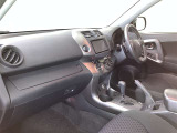分かりやすく操作しやすい運転席まわりです☆