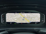 【Digital Cockpit Pro】メーター表示に加え、ナビゲ―ションのマップ、アシストシステムなど好みに応じて表示を切り替えできます。