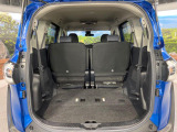 普段のお買い物や通勤、送迎等に十分な荷室スペースを確保しております。セカンドシートを倒すと、大きな荷物の積載も可能です♪