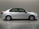 広々とした車内空間に優れた燃費性能。更にデザインも上質で人気のお車です!