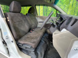 運転席シート廻りは使用感も少なく、良好な状態となっています。丁寧に使われていたことがよくわかりますね。