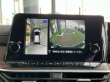 『アラウンドビューモニター』は、空から見下ろすような視点で、スムースな駐車と安全確認をサポートします。