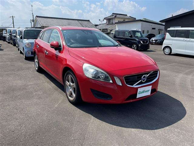 V60 DRIVe 本革シート 修復歴無し