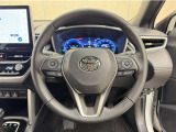 ステアリングスイッチ搭載!手を離さずに手元のスイッチでさまざまな操作が可能。運転中、視線をそらさなくても操作ができて安全です!