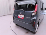 納車の前にはエンジンオイル、オイルエレメント、エアクリーナー、クーラント、バッテリー、ワイパーゴムのチェックまたは交換を行います!