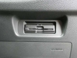 純正ETC2.0付 料金所もスムーズに通れ、割引料金の適用もあります。ビルトインできれいに収まっており、見た目もスマートです。