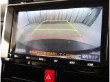 バックガイドモニターで、後方を確認しながら安心して駐車することができます。運転初心者も熟練者も必須の機能ですよ!