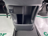 前席の収納スペースも十分ございます!常備しておきたいものを収納できるのは便利ですね!