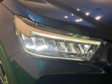 フルLEDヘッドライト光度も高く高寿命!(クリアランスランプ/オートレベリング機能付き)・LEDシーケンシャルターンランプ