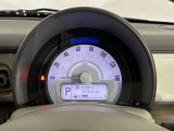 シンプルで見やすい大型メーター!