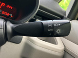 操作しやすいウインカーレバーで、安全な車線変更をサポート。直感的な操作感で、運転に集中できます。