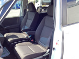 ☆人を中心に考えた広さと使いやすさ☆座面も広く長時間の運転も疲れにくいシート☆前席も後席も乗る人全てがくつろげる空間☆