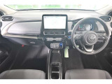 コンパクトカーではありますが運転席もゆとりがあり落ち着いた空間です