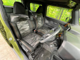 運転席シート廻りは使用感も少なく、良好な状態となっています。丁寧に使われていたことがよくわかりますね。
