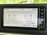 停車中には、お気に入りの番組や動画をお楽しみいただけます。長距離移動の休憩時間に、リラックスしたひとときを過ごせる空間演出。