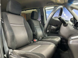運転席も広々としており運転しやすい環境を実現しています☆