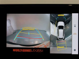 パノラミックビューモニター付きです。車両を上から見たような映像をディスプレイオーディオ画面に表示。運転席からの目視だけでは見にくい、車両周辺の状況をリアルタイムでしっかり確認できます。
