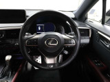 各操作スイッチなどもハンドルから手を放すことなく操作可能で安全運転に支援いたします!