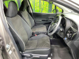 運転席まわりには十分なスペースがあり、大柄な方でもゆったり運転していただける環境です。