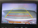 バックモニター付き。 車両後方の映像が画面に表示されるので、車庫入れが苦手な人も安心です。ただし、目視確認もお忘れなくお願いいたします。