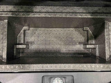 ラゲージの底には、大容量の収納ができる深底ラゲージアンダーボックス。小物のキャンプ道具の収納に大活躍!