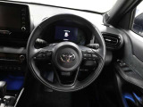 各操作スイッチなどもハンドルから手を放すことなく操作可能で安全運転に支援いたします!