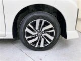カッコイ〜純正アルミ。走っていてもこの存在感あり!!タイヤサイズは165/65R14