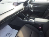 長時間の運転でも疲れの来ないシート!一度座ってみて下さい!