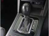 CVT(無段階変速)による滑らかな加速は振動も少なく燃費にも貢献、水平対向エンジンとの相性も良く快適性を高めています!!