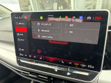 USB接続端子とスマホをケーブルで繋げばCarPlay・AndroidAutoなどのアプリコネクトが利用できます。